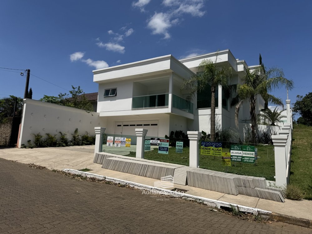 Casa Alto Padrão - Venda - Jardim Botanico - Lajeado - RS