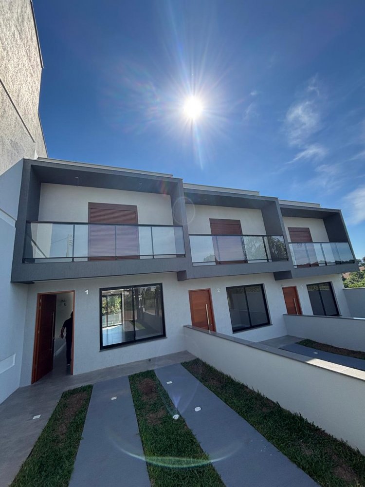 Sobrado - Venda - Universitrio - Lajeado - RS